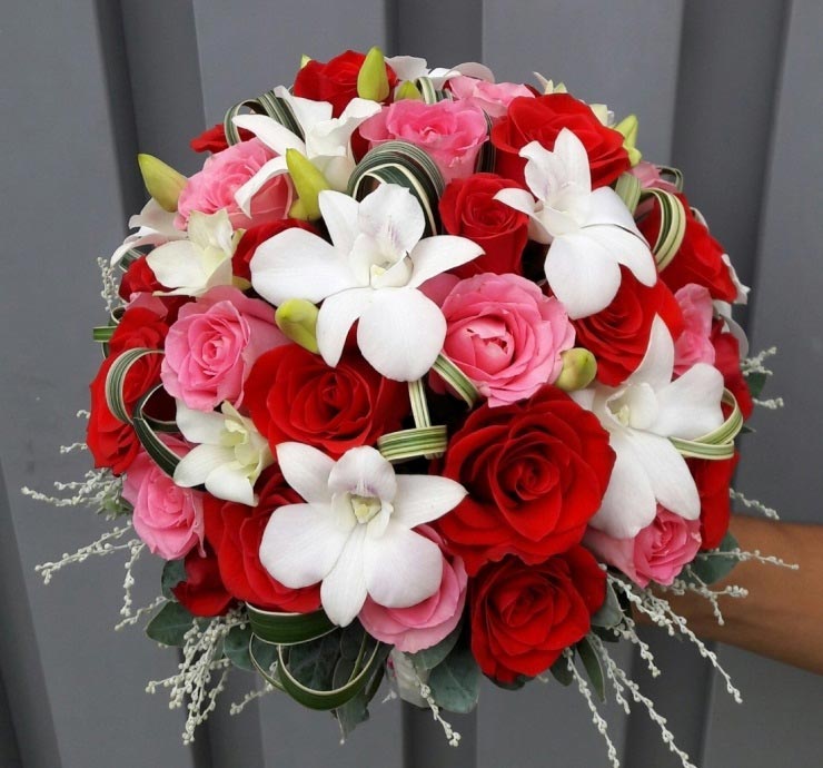 Hoa cầm tay cô dâu tại hoa tươi văn nam