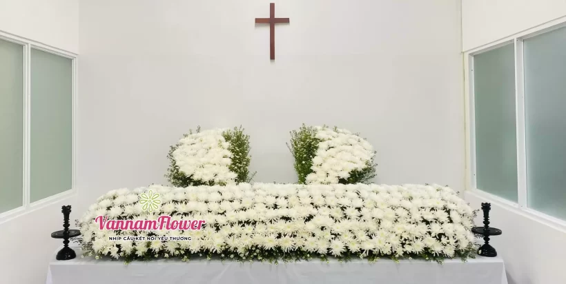 Dịch vụ trang trí hoa tang lễ trọn gói tại TPHCM